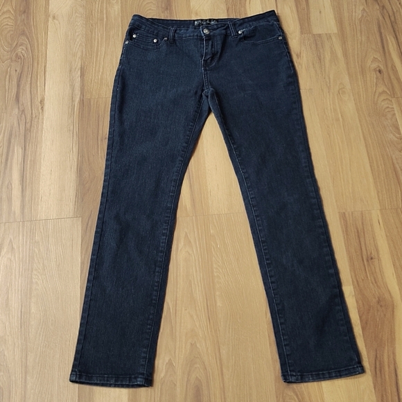 Juniors Size 13 Straight Leg Jeans,  Black Straight Leg Jeans - Picture 1 of 7